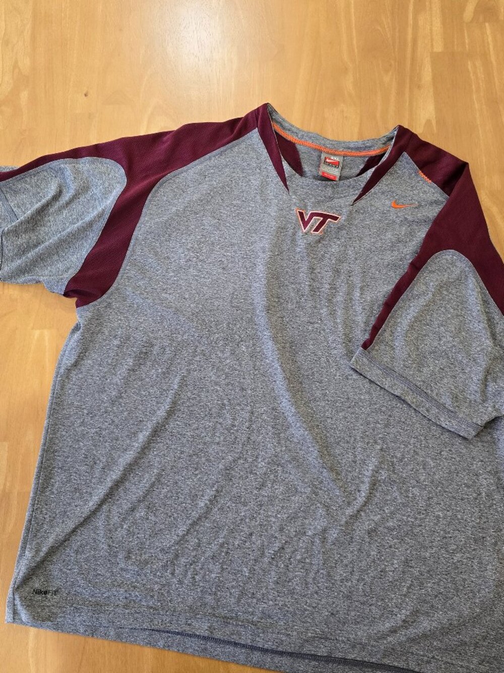 Virginia Tech Hokies Mens Nike Short Sleeve Polyester T-Shirt Gray Maroon Sz 3XL